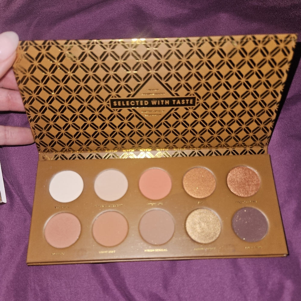 Zoeva Caramel Melange Eyeshadow Pallete